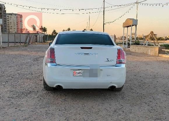 كرايسلر 300